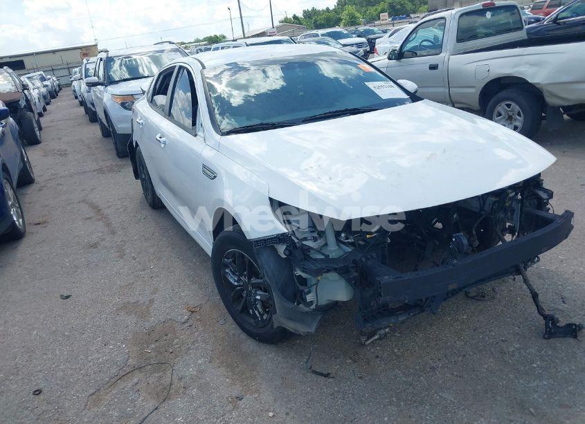 2019 Kia Optima LX (VIN 5XXGT4L33KG350520) main photo