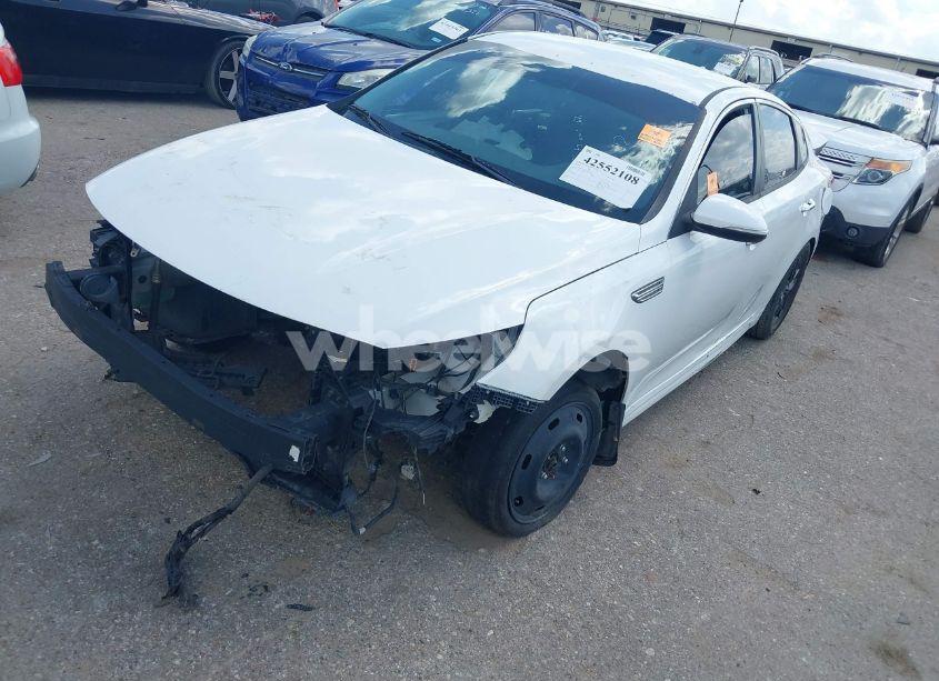 Photo 2 of 2019 Kia Optima LX (VIN 5XXGT4L33KG350520)