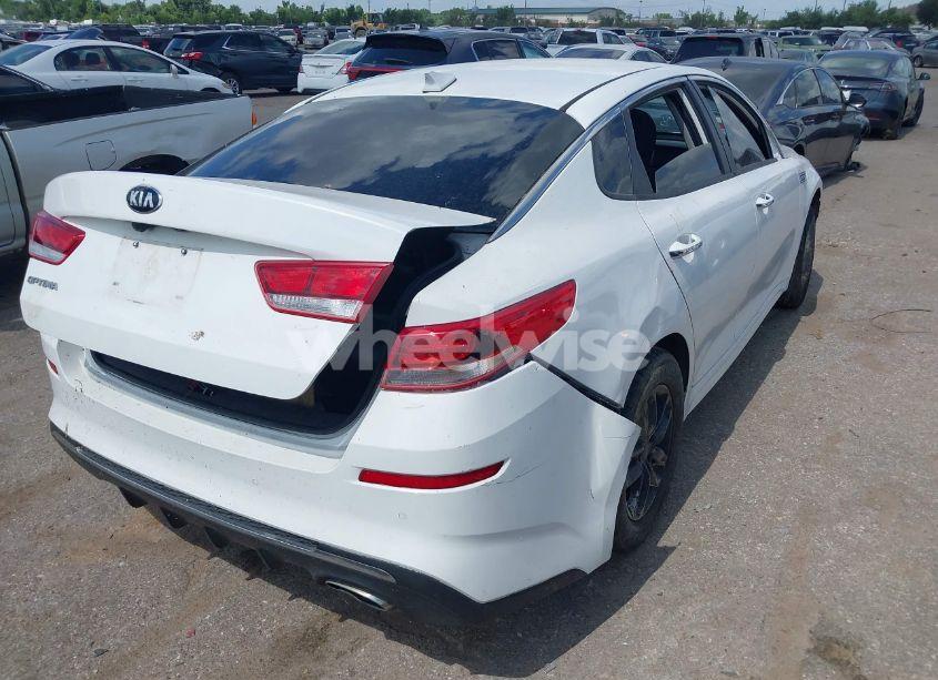 Photo 4 of 2019 Kia Optima LX (VIN 5XXGT4L33KG350520)