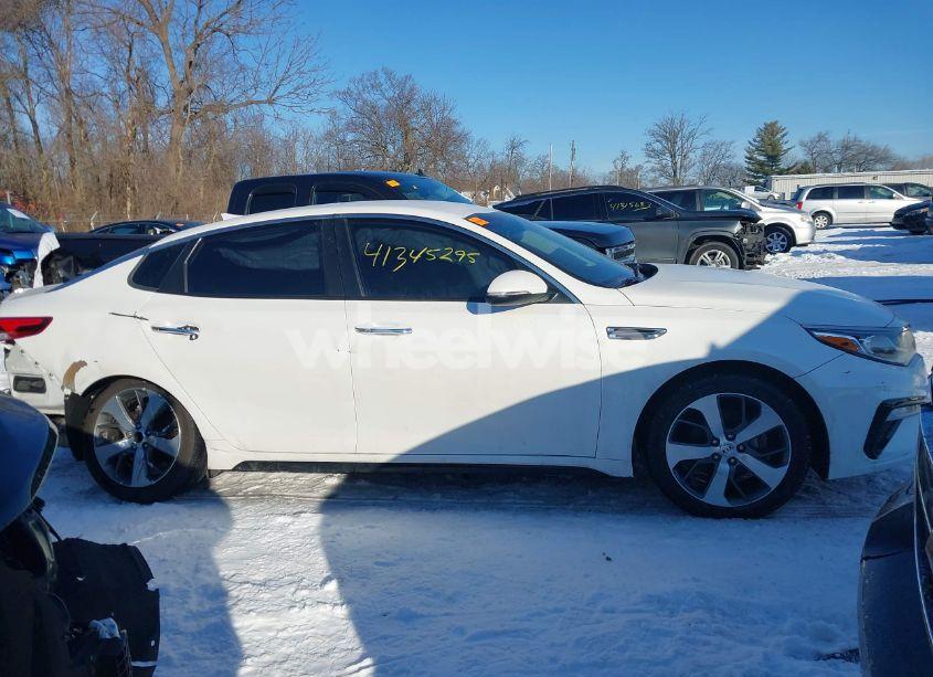 Photo 13 of 2019 Kia Optima S (VIN 5XXGT4L33KG354468)