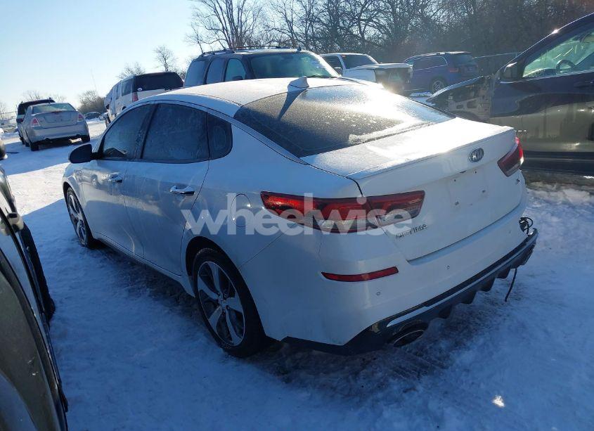Photo 3 of 2019 Kia Optima S (VIN 5XXGT4L33KG354468)