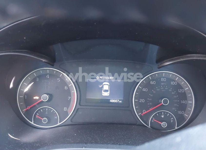 Photo 15 of 2019 Kia Optima S (VIN 5XXGT4L33KG371724)