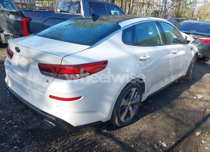 Photo 4 of 2019 Kia Optima S (VIN 5XXGT4L33KG371724)