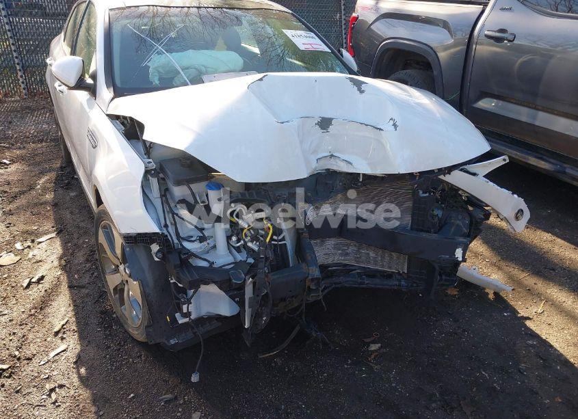 Photo 6 of 2019 Kia Optima S (VIN 5XXGT4L33KG371724)