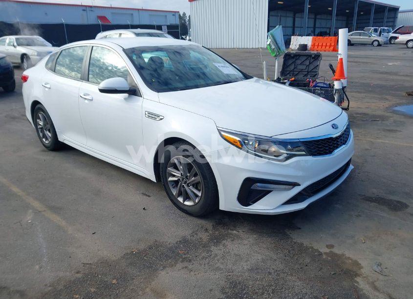 2020 Kia Optima LX (VIN 5XXGT4L33LG382336) main photo