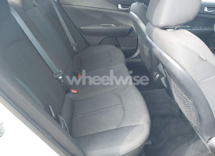 Photo 8 of 2020 Kia Optima LX (VIN 5XXGT4L33LG382336)