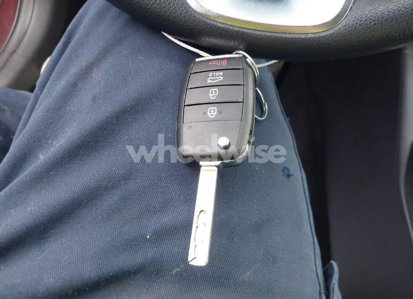 Photo 11 of 2020 Kia Optima LX (VIN 5XXGT4L33LG383504)