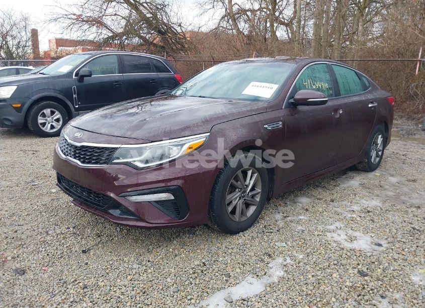 Photo 2 of 2020 Kia Optima LX (VIN 5XXGT4L33LG383504)
