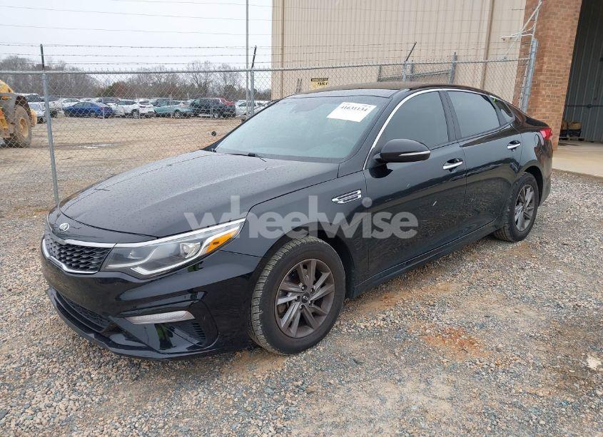 Photo 2 of 2020 Kia Optima LX (VIN 5XXGT4L33LG396298)