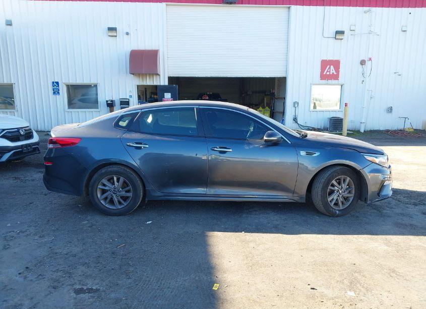 Photo 13 of 2020 Kia Optima LX (VIN 5XXGT4L33LG399167)