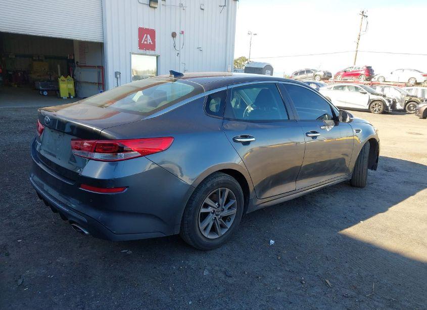 Photo 4 of 2020 Kia Optima LX (VIN 5XXGT4L33LG399167)