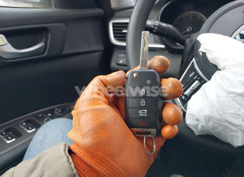 Photo 11 of 2020 Kia Optima LX (VIN 5XXGT4L33LG413665)