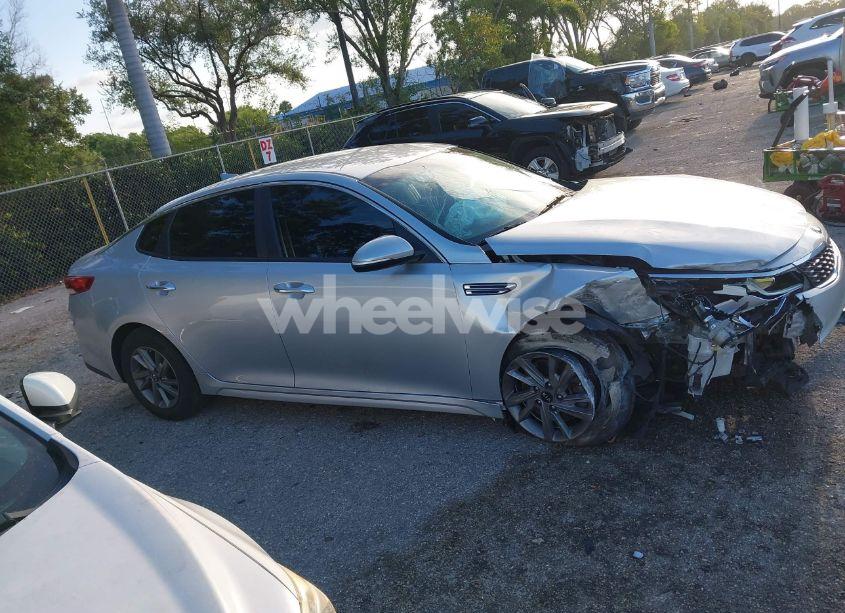 Photo 12 of 2020 Kia Optima LX (VIN 5XXGT4L33LG438808)