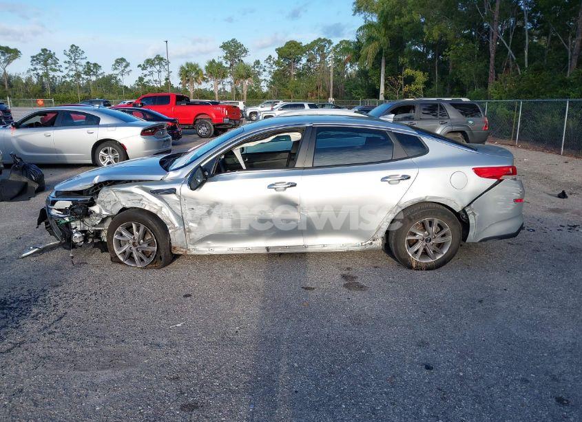 Photo 13 of 2020 Kia Optima LX (VIN 5XXGT4L33LG438808)