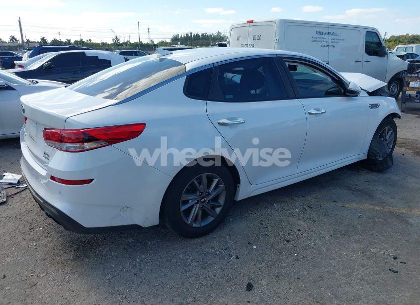 Photo 4 of 2020 Kia Optima LX (VIN 5XXGT4L33LG439702)