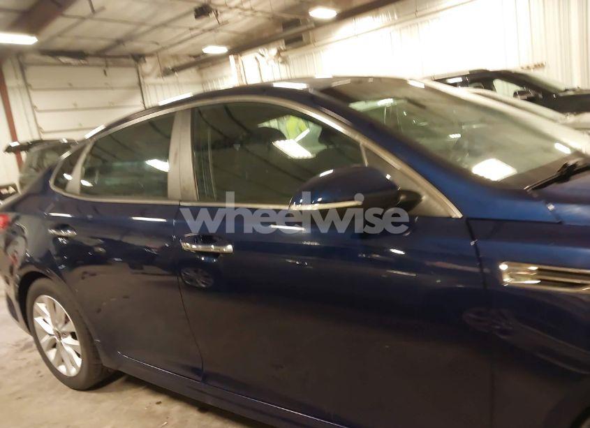 Photo 14 of 2016 Kia Optima LX (VIN 5XXGT4L34GG002569)