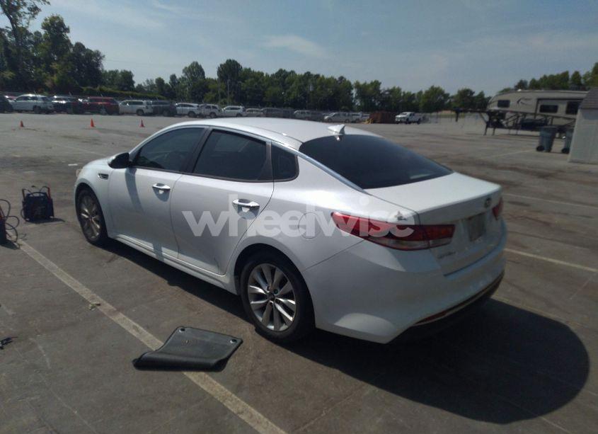 Photo 6 of 2016 Kia Optima LX (VIN 5XXGT4L34GG009389)