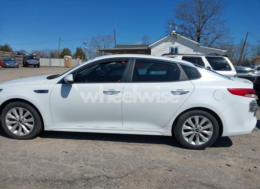 Photo 15 of 2016 Kia Optima LX (VIN 5XXGT4L34GG016620)