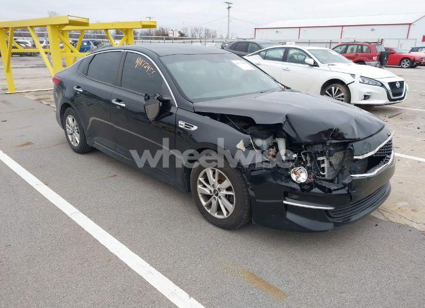 2016 Kia Optima LX (VIN 5XXGT4L34GG032123) main photo