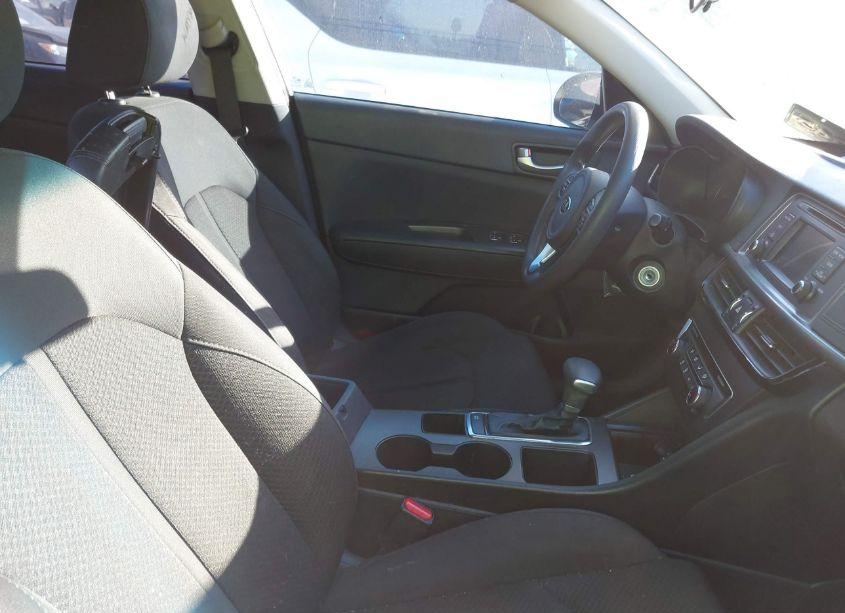 Photo 5 of 2016 Kia Optima LX (VIN 5XXGT4L34GG040920)