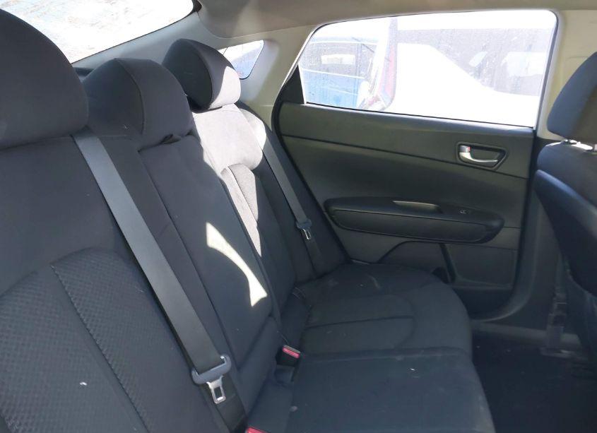 Photo 8 of 2016 Kia Optima LX (VIN 5XXGT4L34GG040920)