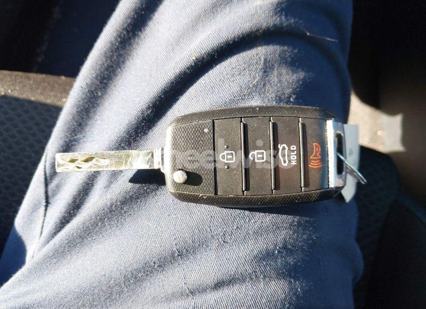 Photo 11 of 2016 Kia Optima LX (VIN 5XXGT4L34GG089664)