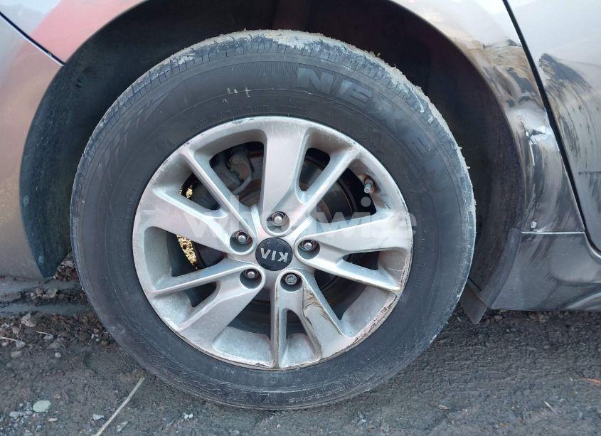 Photo 12 of 2016 Kia Optima LX (VIN 5XXGT4L34GG089664)