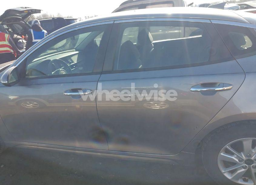 Photo 14 of 2016 Kia Optima LX (VIN 5XXGT4L34GG098140)