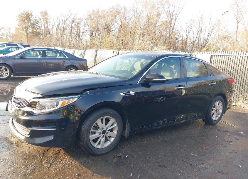 Photo 14 of 2016 Kia Optima LX (VIN 5XXGT4L34GG111646)