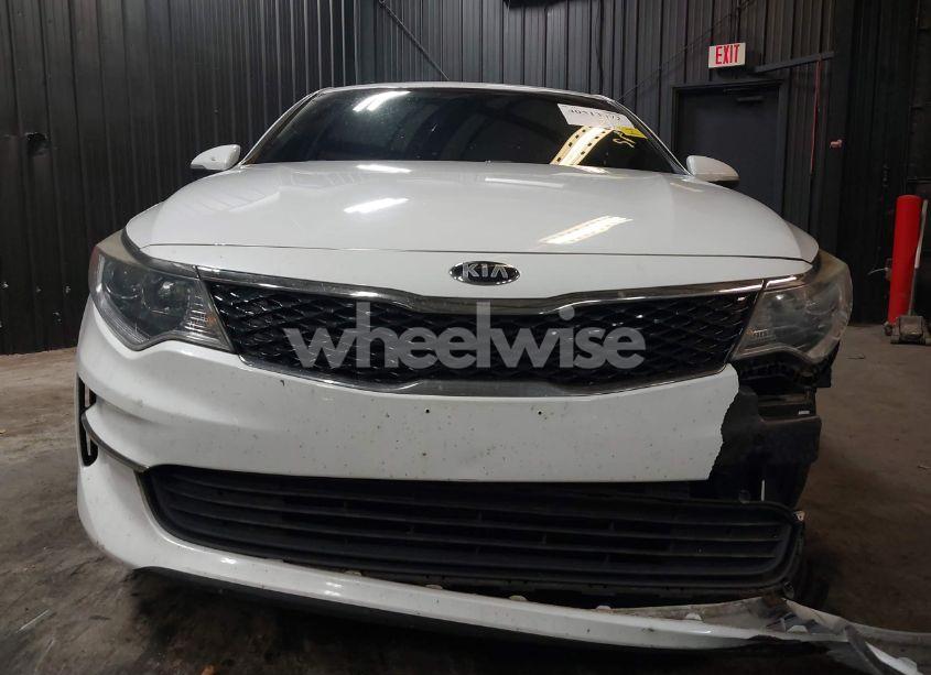 Photo 12 of 2016 Kia Optima LX (VIN 5XXGT4L34GG114823)