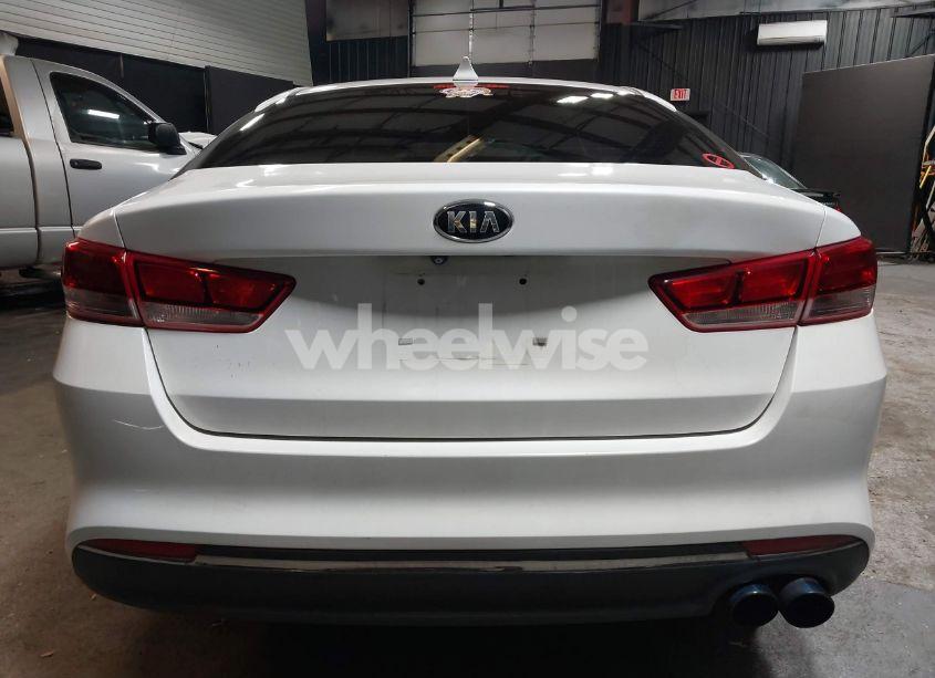 Photo 16 of 2016 Kia Optima LX (VIN 5XXGT4L34GG114823)