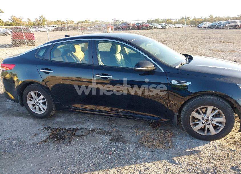 Photo 13 of 2016 Kia Optima LX (VIN 5XXGT4L34GG117107)