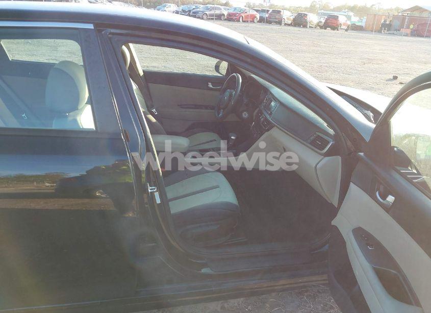 Photo 5 of 2016 Kia Optima LX (VIN 5XXGT4L34GG117107)