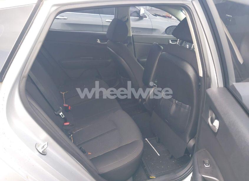 Photo 8 of 2017 Kia Optima LX (VIN 5XXGT4L34HG122891)