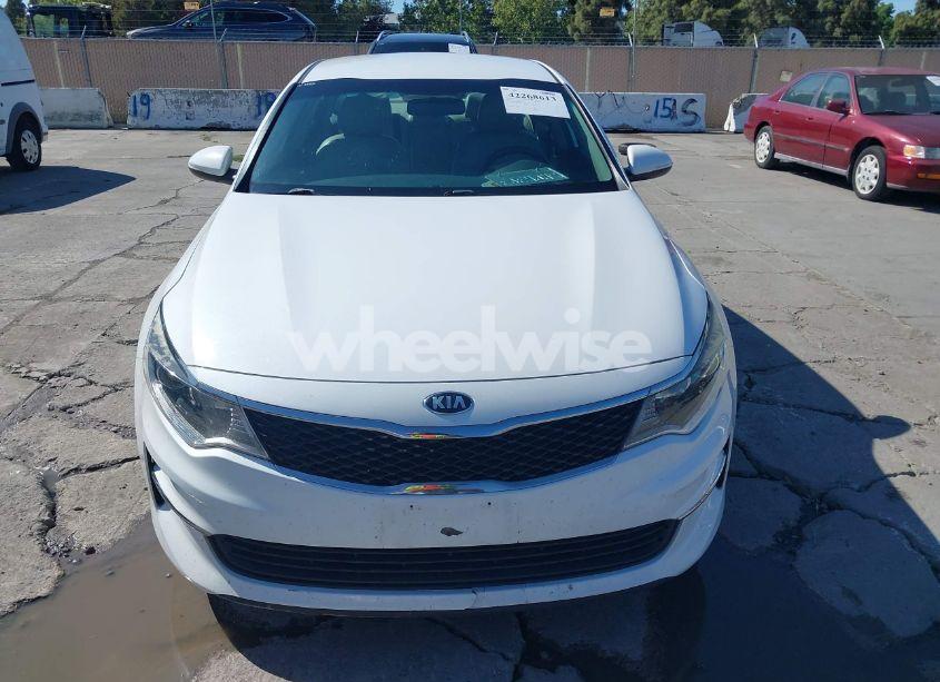 Photo 12 of 2017 Kia Optima LX (VIN 5XXGT4L34HG128304)