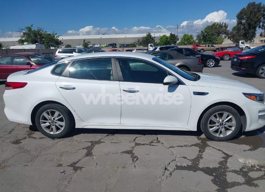 Photo 13 of 2017 Kia Optima LX (VIN 5XXGT4L34HG128304)