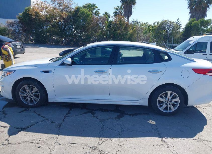 Photo 14 of 2017 Kia Optima LX (VIN 5XXGT4L34HG128304)