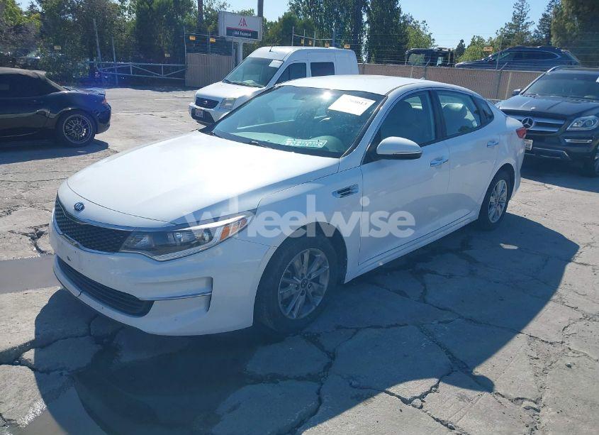 Photo 2 of 2017 Kia Optima LX (VIN 5XXGT4L34HG128304)