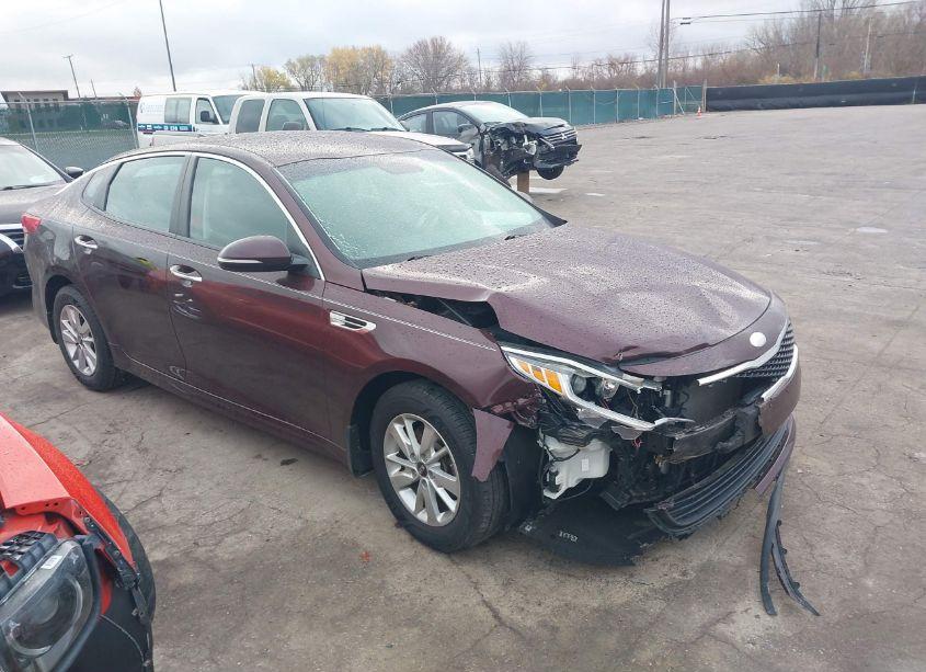 Photo 13 of 2017 Kia Optima LX (VIN 5XXGT4L34HG131025)