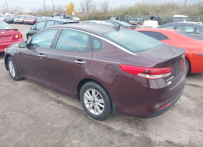 Photo 3 of 2017 Kia Optima LX (VIN 5XXGT4L34HG131025)