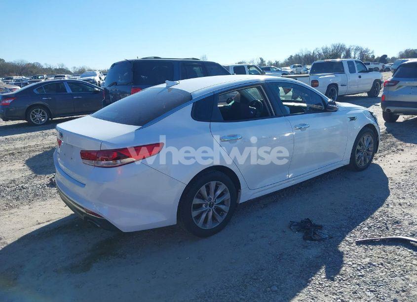 Photo 4 of 2017 Kia Optima LX (VIN 5XXGT4L34HG171265)