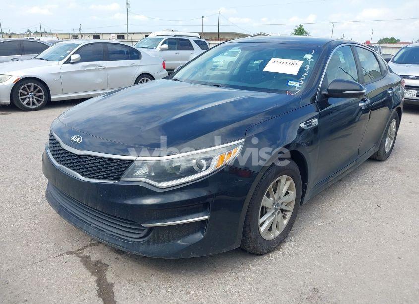 Photo 2 of 2018 Kia Optima LX (VIN 5XXGT4L34JG183535)
