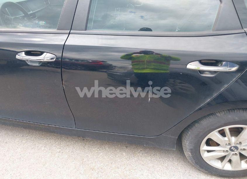 Photo 6 of 2018 Kia Optima LX (VIN 5XXGT4L34JG183535)