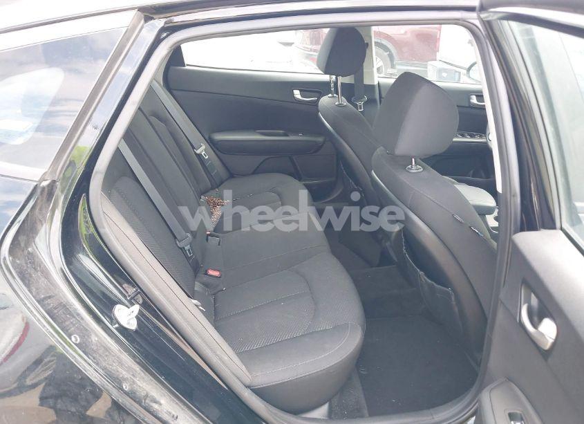 Photo 8 of 2018 Kia Optima LX (VIN 5XXGT4L34JG183535)