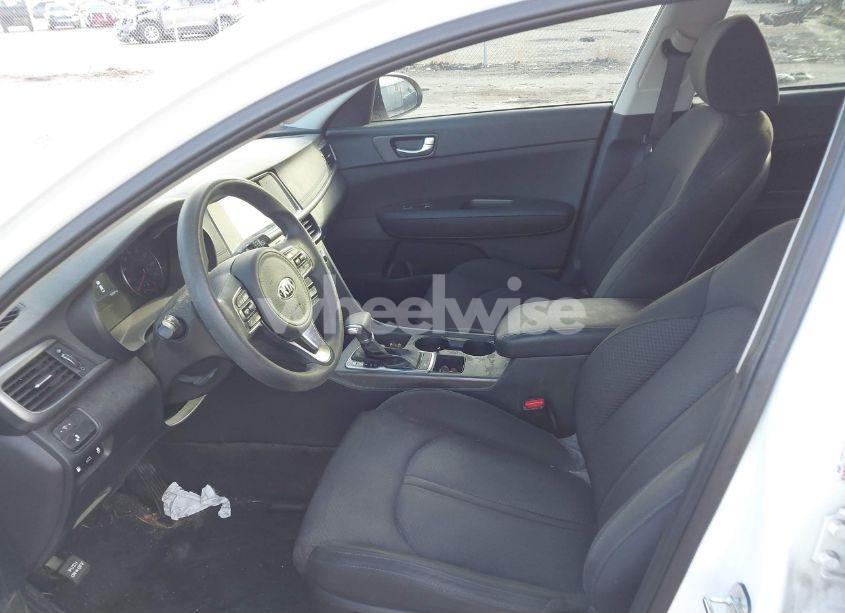 Photo 5 of 2018 Kia Optima LX (VIN 5XXGT4L34JG208756)
