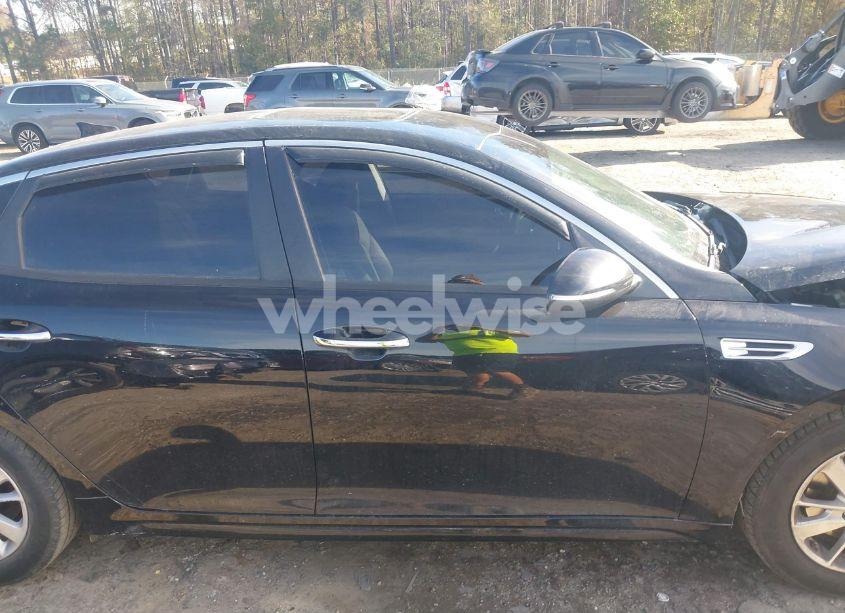 Photo 13 of 2018 Kia Optima LX (VIN 5XXGT4L34JG219143)