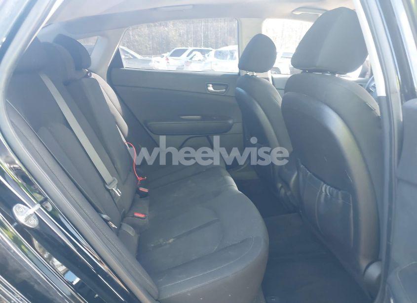 Photo 8 of 2018 Kia Optima LX (VIN 5XXGT4L34JG219143)