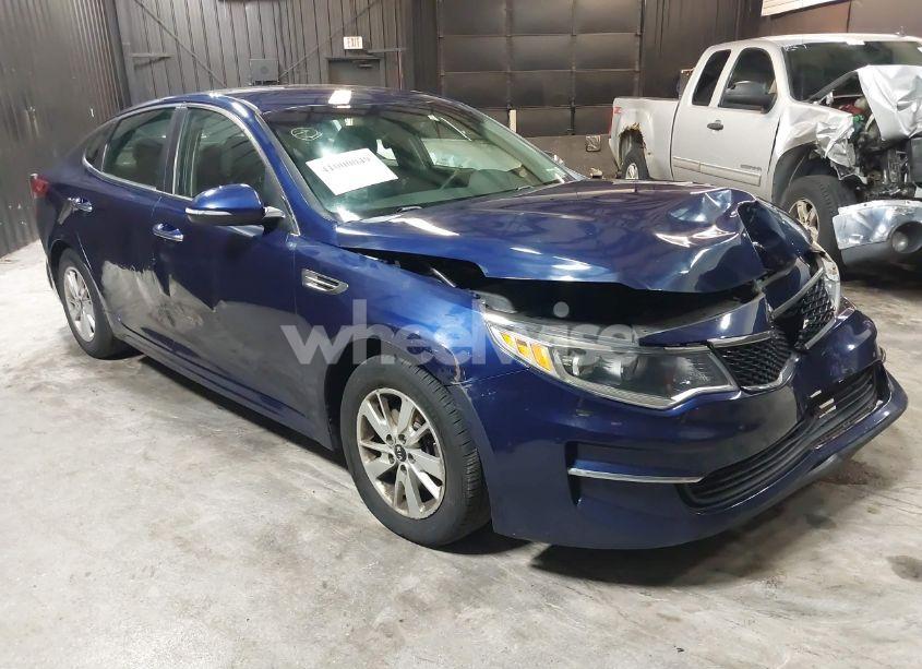 2018 Kia Optima LX (VIN 5XXGT4L34JG223385) main photo