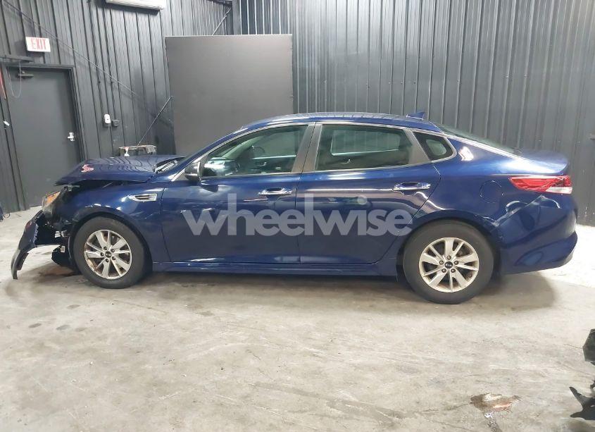 Photo 14 of 2018 Kia Optima LX (VIN 5XXGT4L34JG223385)