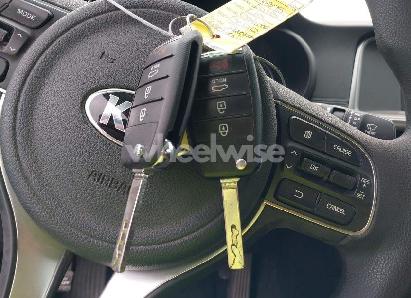 Photo 11 of 2018 Kia Optima LX (VIN 5XXGT4L34JG228375)